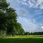 Sluwe Vos: Ontspannen In Het Bos! 別荘 *