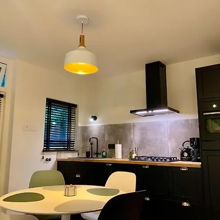 Sluwe Vos: Ontspannen In Het Bos! Holiday home *