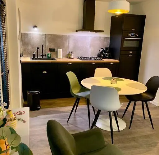 Sluwe Vos: Ontspannen In Het Bos! Сasa de vacaciones